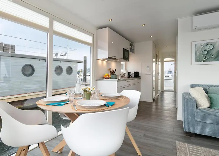 Semesterbostad La Serafat